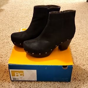 Vintage BCBG ankle boots